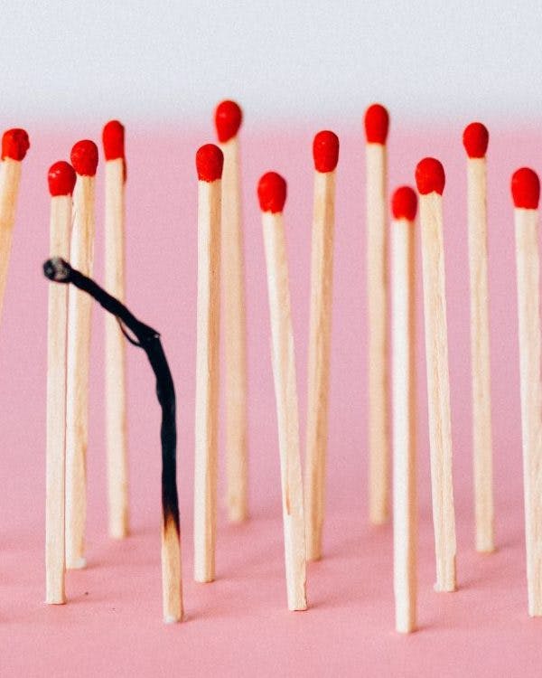 burned matches to illustrate burnout